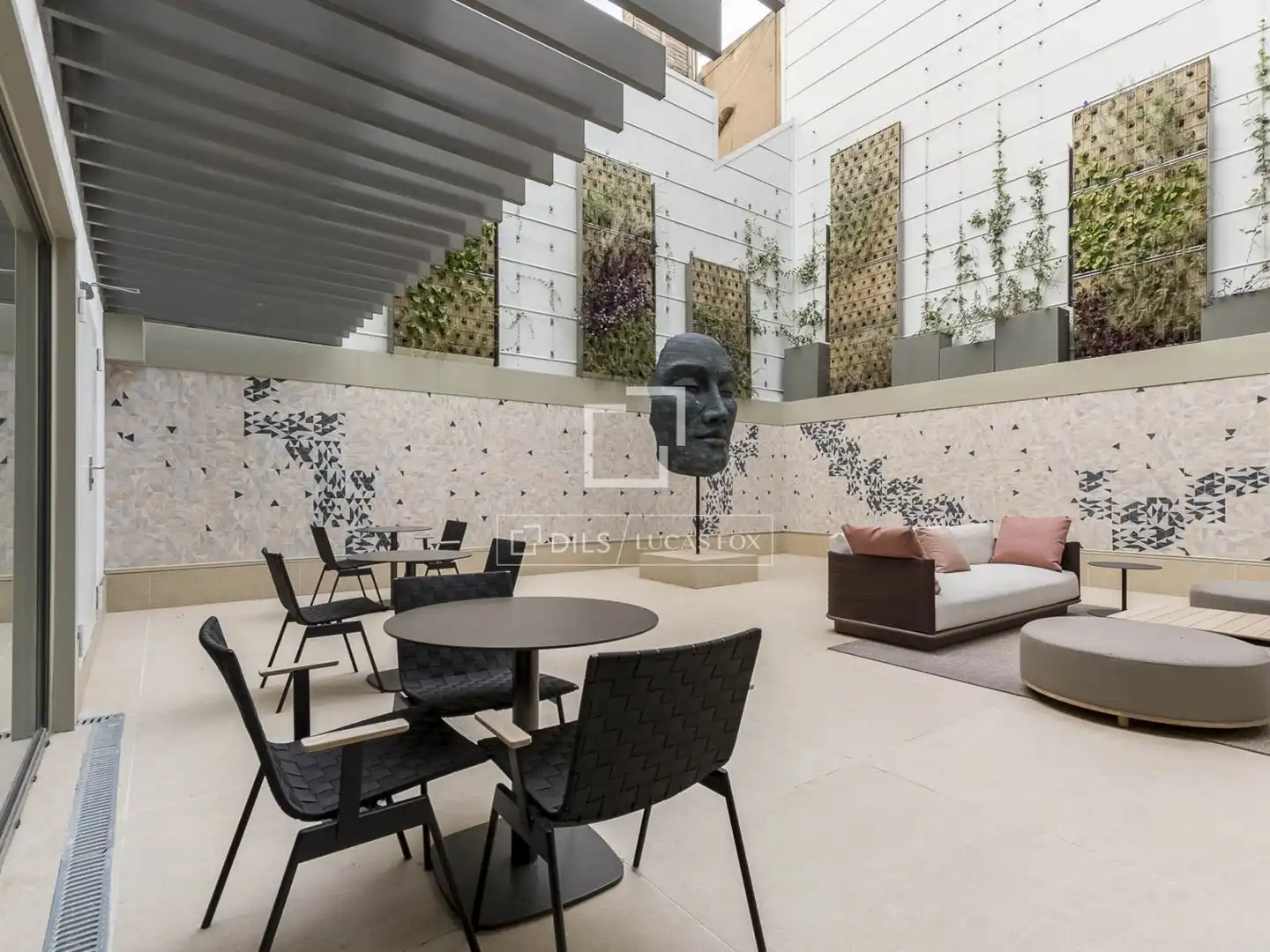 Terraza de Piso en venta en Barcelona con Aire acondicionado, Terraza y Piscina