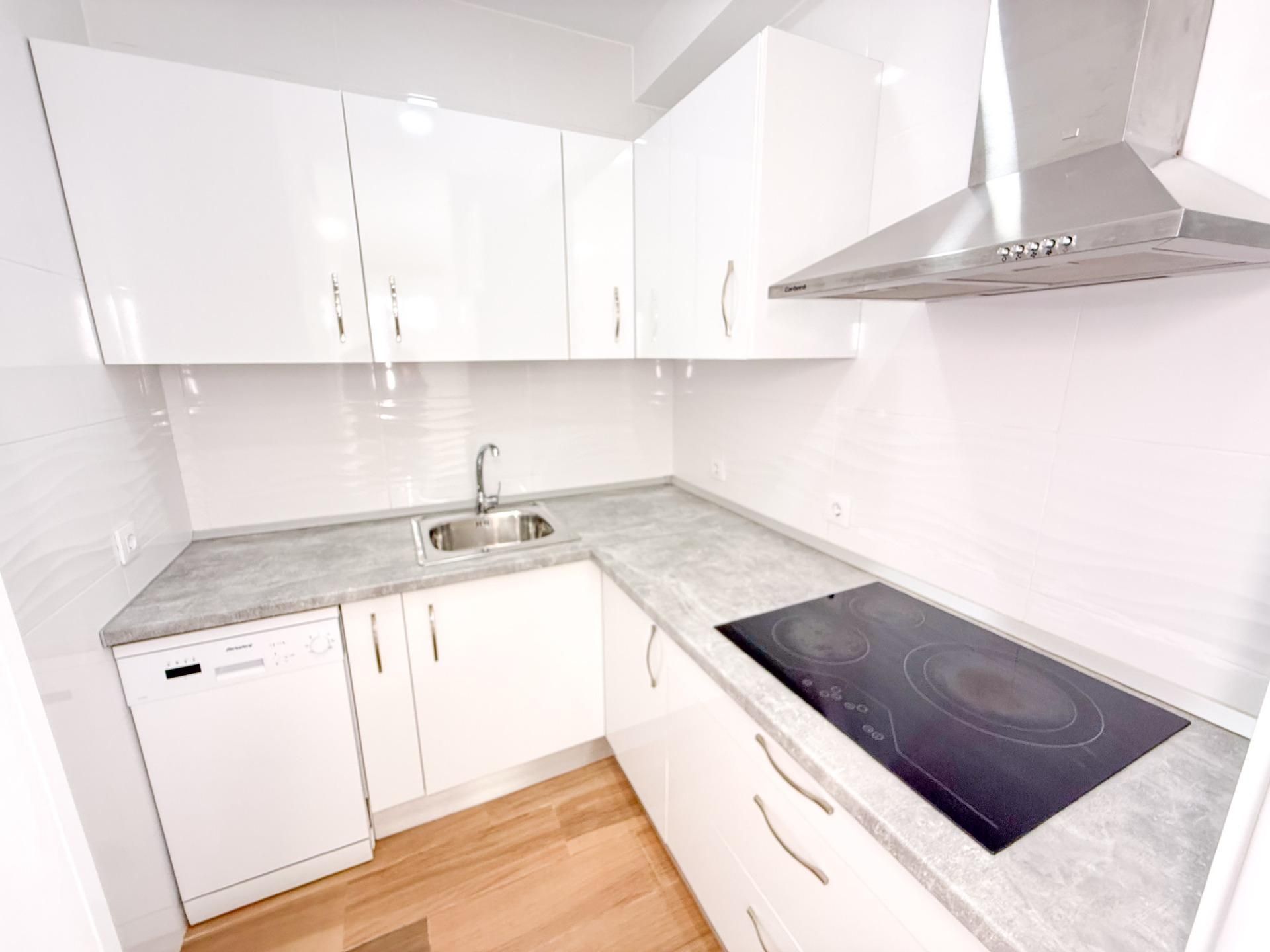 Kitchen of Planta baja for sale in  Sevilla Capital