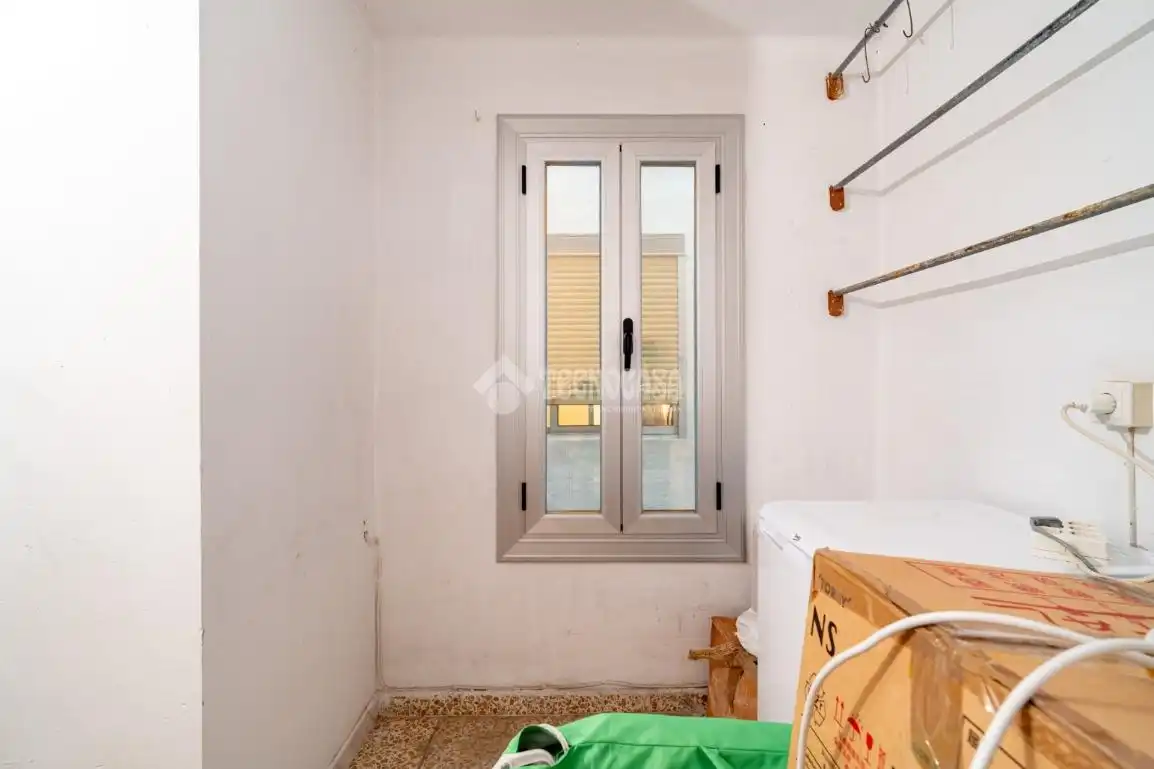 Einfamilien-Reihenhaus zum Verkauf in Lanjarón mit Klimaanlage, Heizung und Terrasse