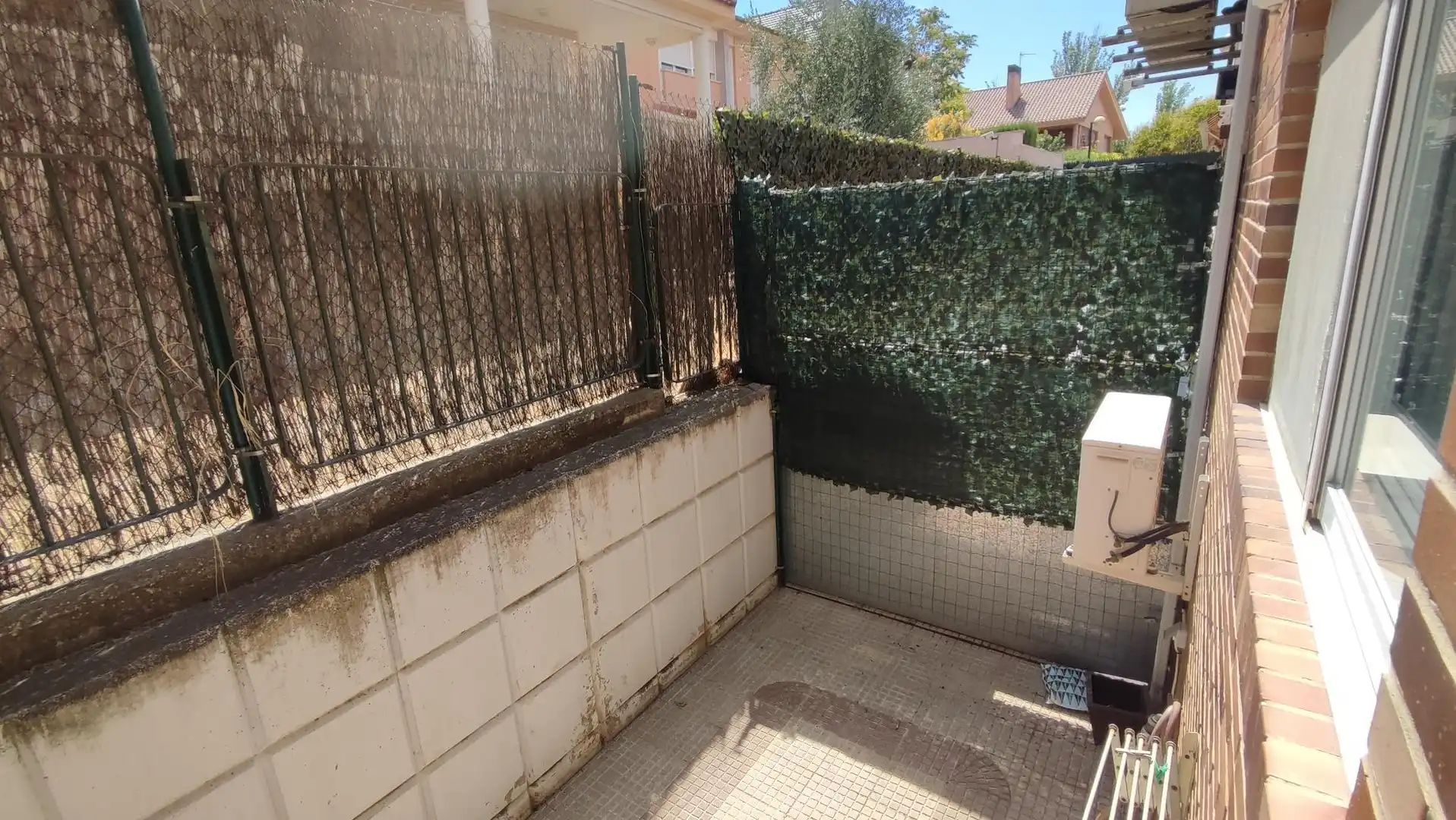 Jardín de Casa adosada de alquiler en Zaragoza con Aire acondicionado, Calefacción y Jardín privado