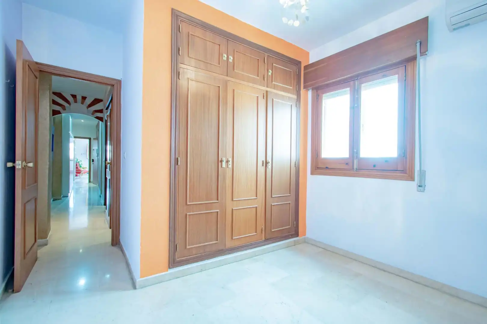 Flat for sale in Sevilla  with Air Conditioner, Terrace and Storage room