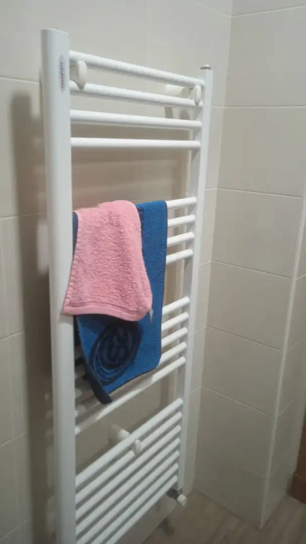 Badezimmer von Wohnung zum Verkauf in Villarrobledo mit Klimaanlage, Heizung und Parkett