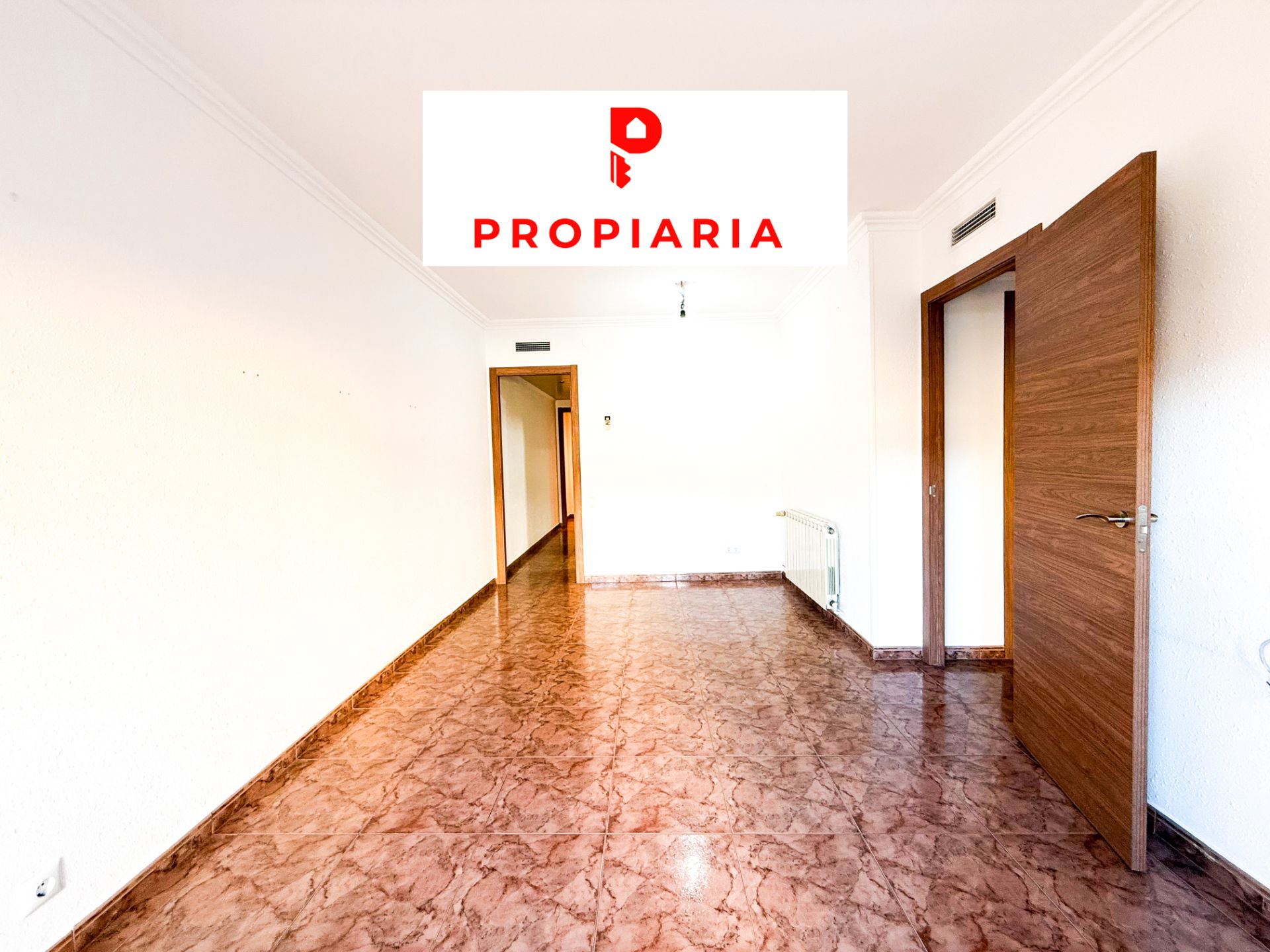 Außenansicht von Wohnung zum verkauf in Sant Vicenç Dels Horts mit Klimaanlage, Heizung und Balkon