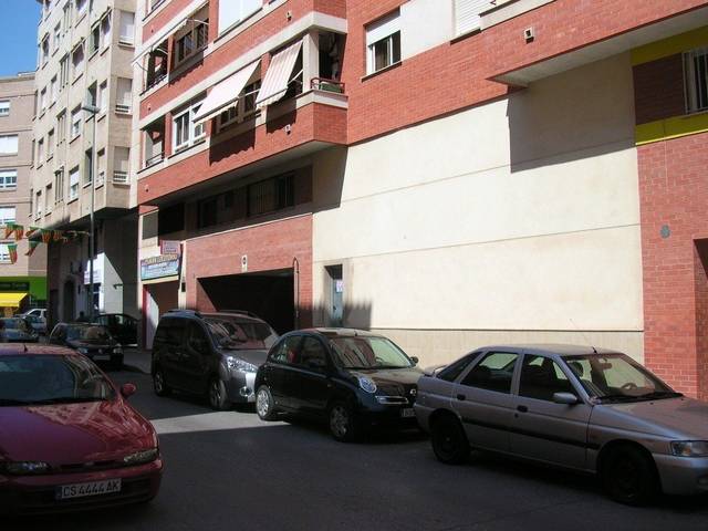Local comercial en Alquiler en Ensanche - Parque del Oeste