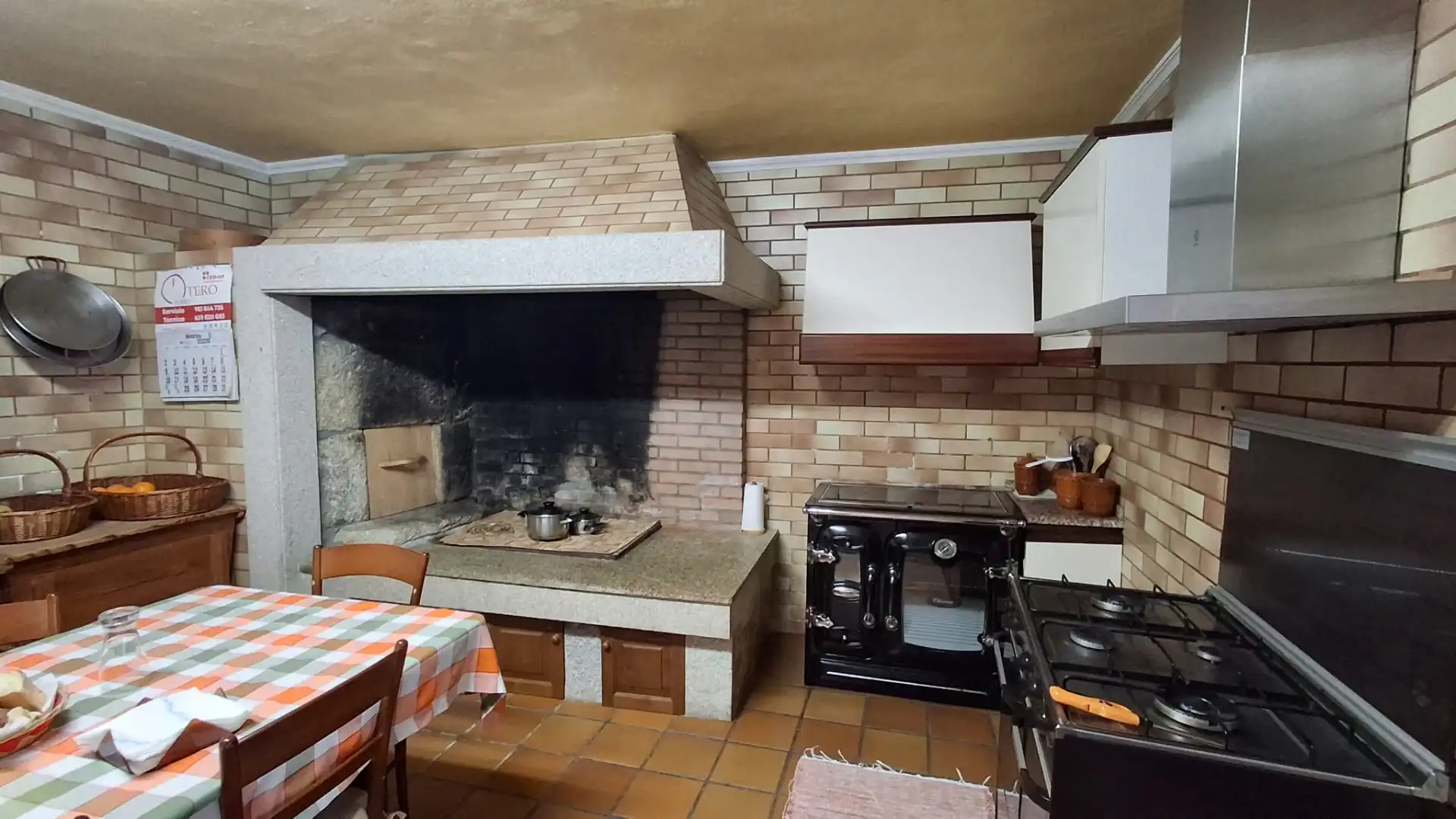 Cocina de Casa o chalet en venta en A Pobra do Caramiñal con Aire acondicionado, Calefacción y Jardín privado