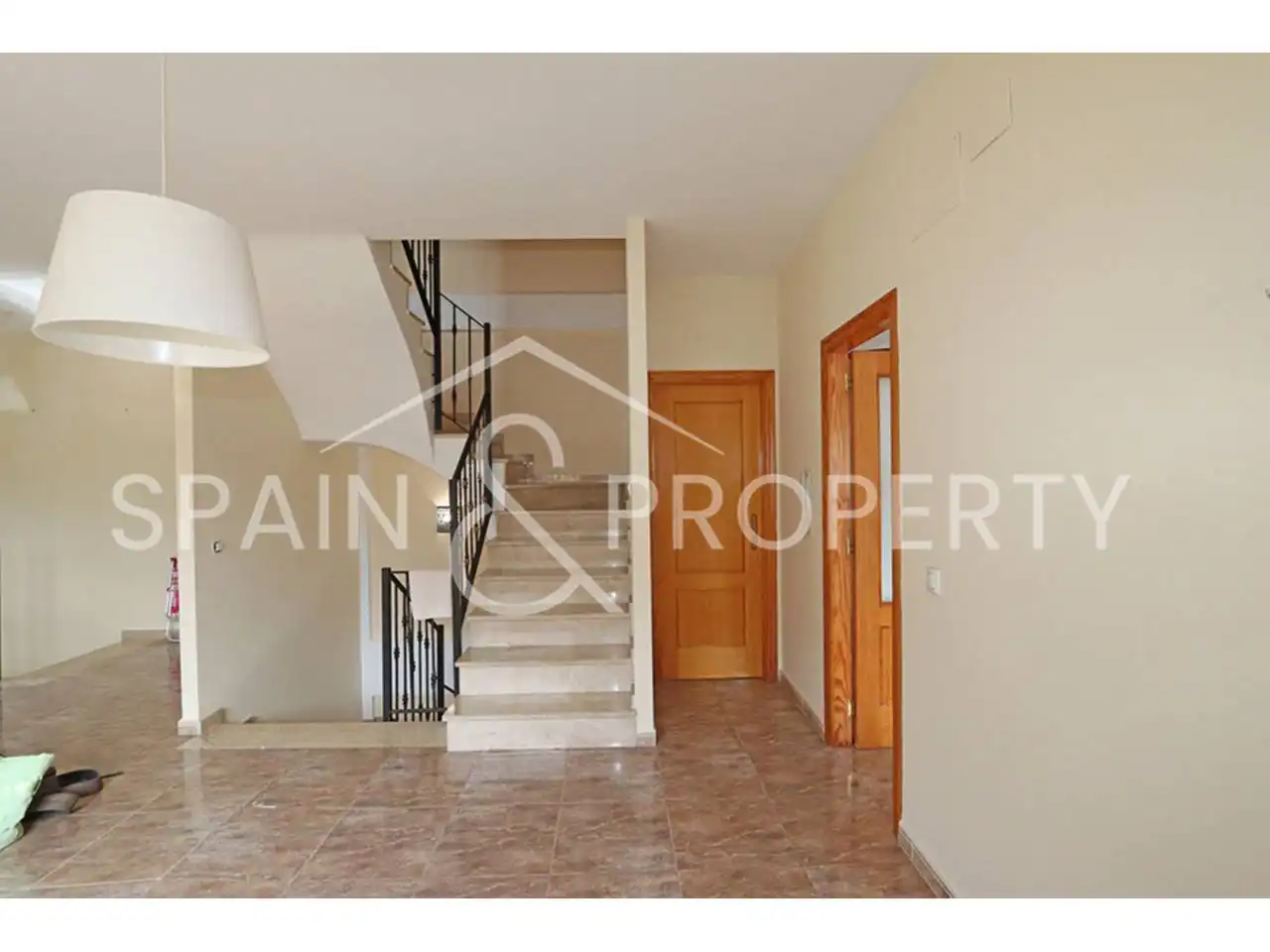 Casa adosada en venta en Montroi / Montroy