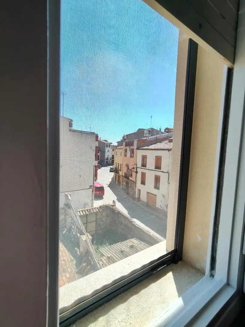 FINCAS INES VENDE CASA DIVIDIDA EN DOS VIVIENDAS CON UN GARAJE DE 150M2. IDEAL 2 FAMILIAS., imatge 5