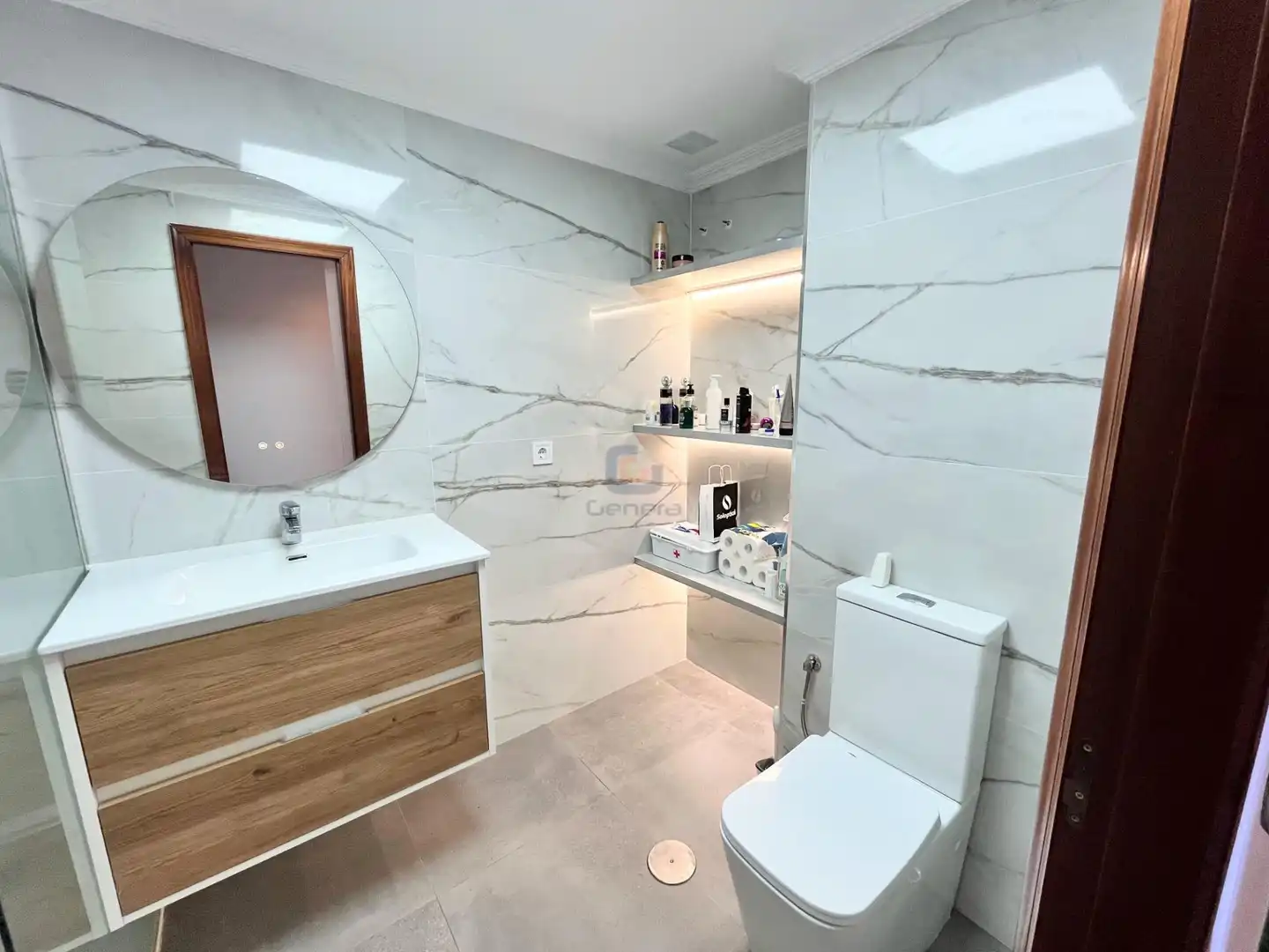 Baño de Piso en venta en Alicante / Alacant con Jardín privado, Terraza y Piscina comunitaria