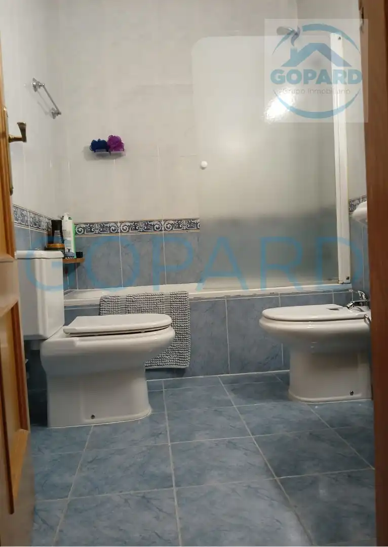 Bany de Casa adosada de lloguer en Villanueva de la Cañada amb Aire condicionat, Calefacció i Jardí privat
