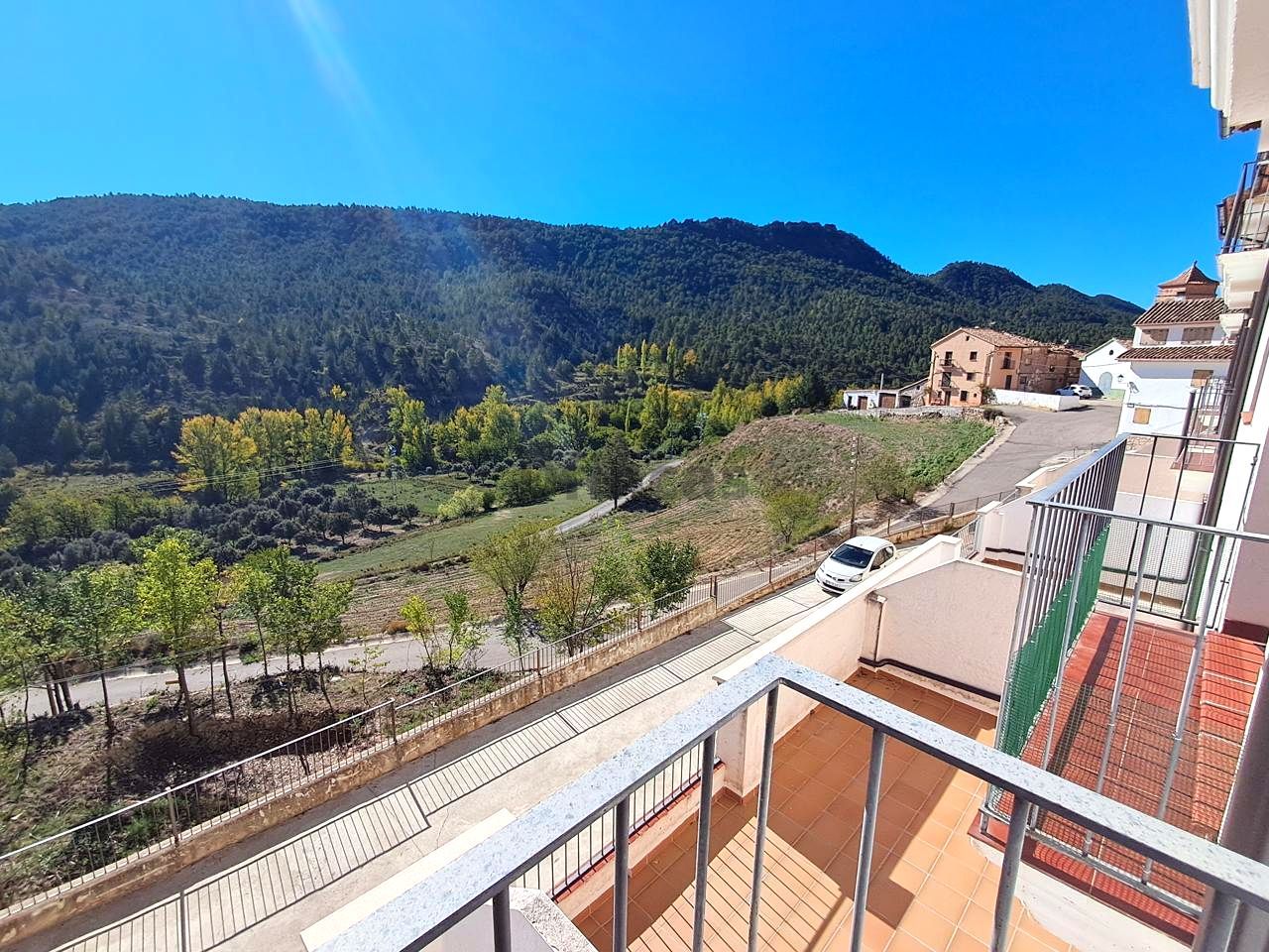 Vista exterior de Apartament en venda en Manzanera amb Calefacció i Balcó