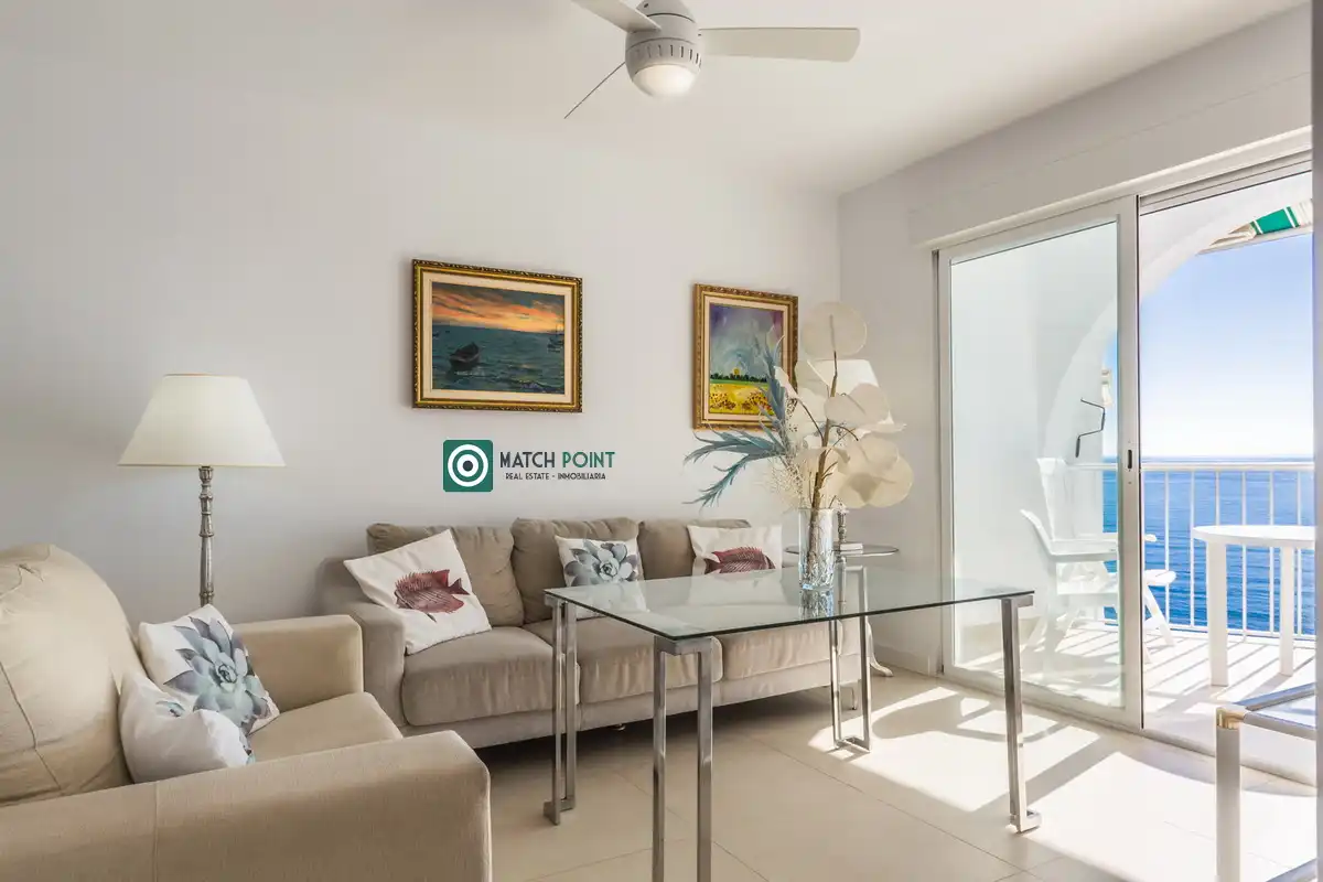 Sala d'estar de Apartament de lloguer en Almuñécar amb Moblat