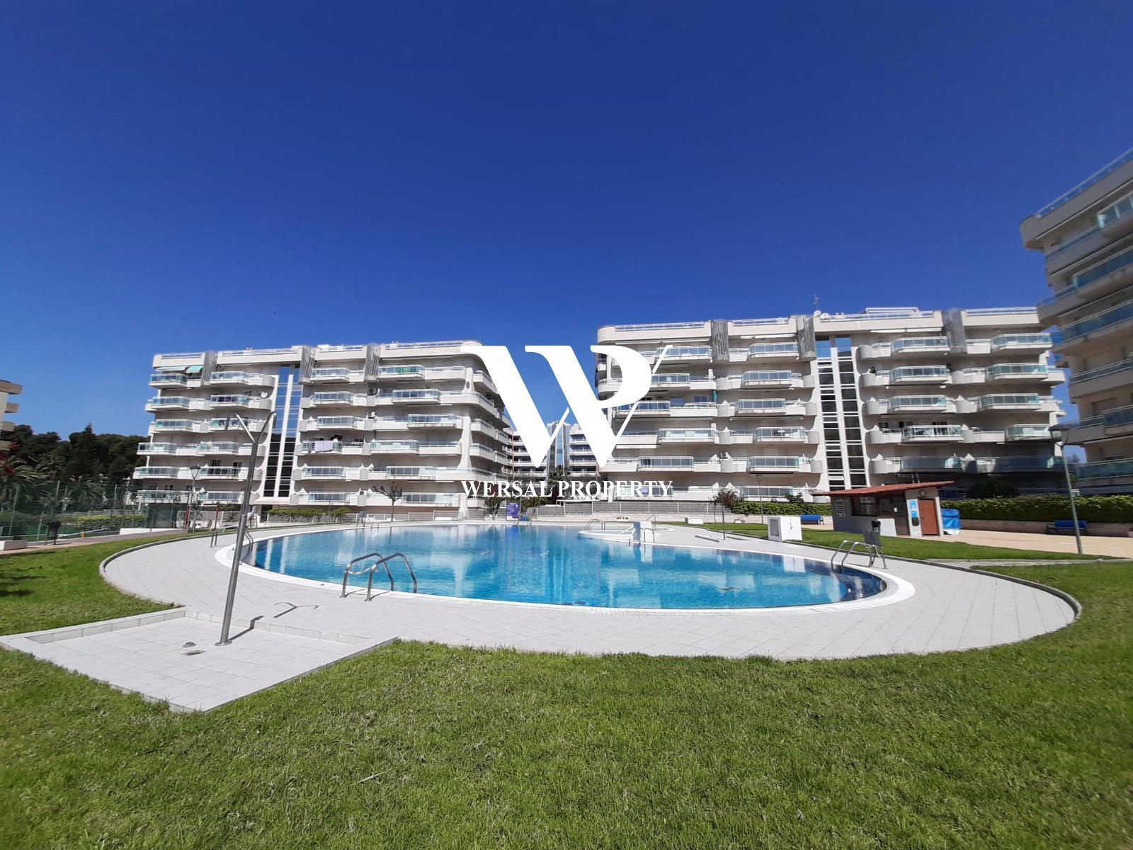 Vista exterior de Piso en venta en Salou con Aire acondicionado, Terraza y Piscina