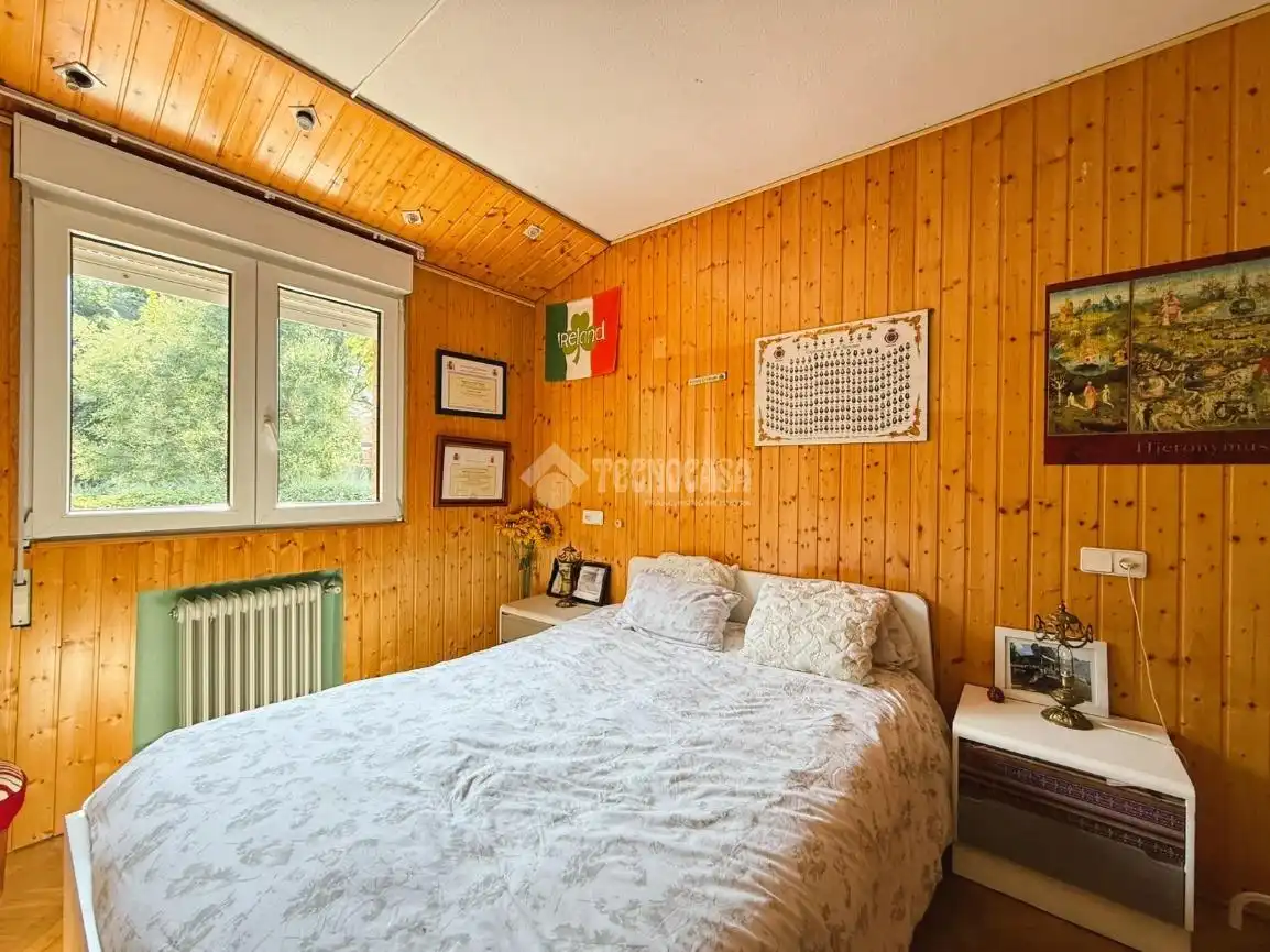 Habitación de Casa adosada en venta en Móstoles