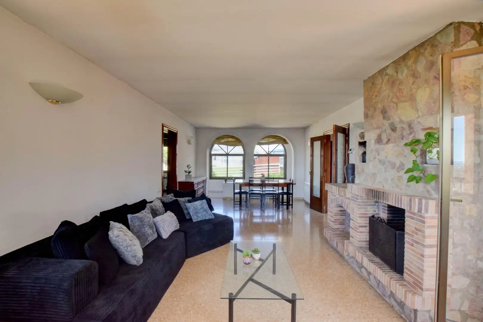 Sala d'estar de Casa o xalet en venda en Tordera amb Calefacció, Jardí privat i Terrassa