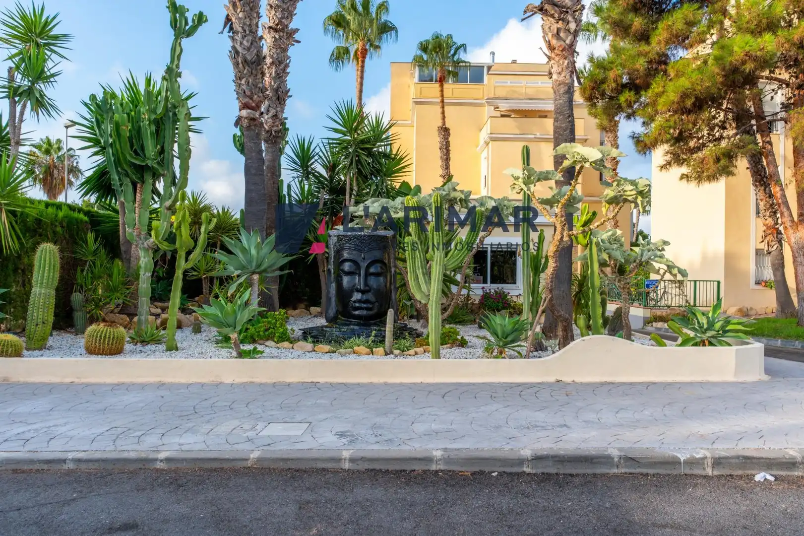 Vista exterior de Planta baixa en venda en Alicante / Alacant amb Terrassa i Piscina comunitària