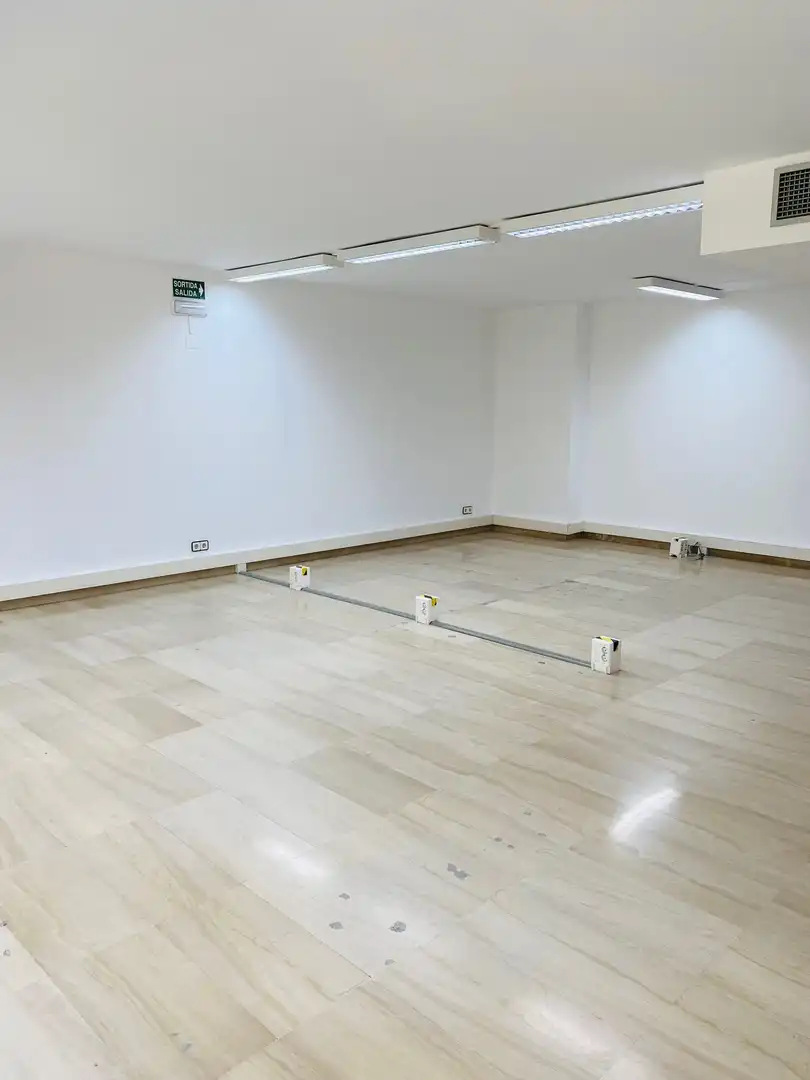 Oficina de lloguer en Cerdanyola del Vallès amb Aire condicionat i Terrassa