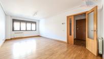 Living room of Flat to rent in  Madrid Capital  with Air Conditioner, Heating and Parquet flooring