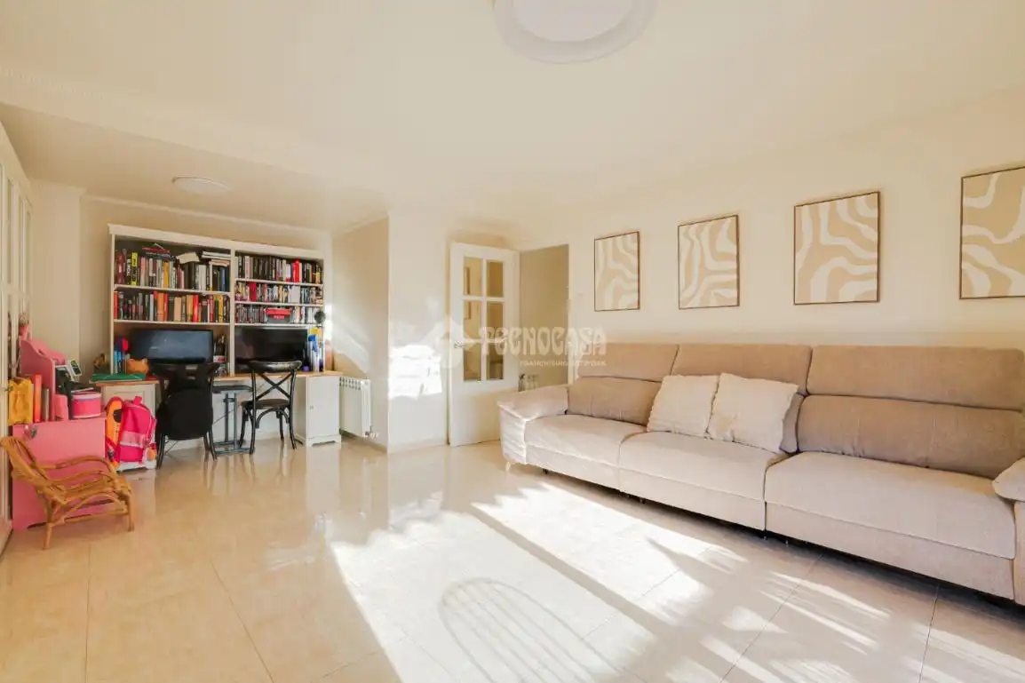 Living room of Flat for sale in Ripollet  with Air Conditioner, Heating and Terrace