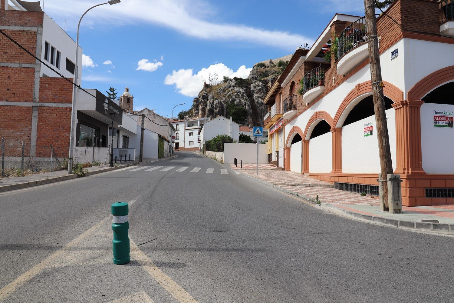 Vista exterior de Local de lloguer en Illora