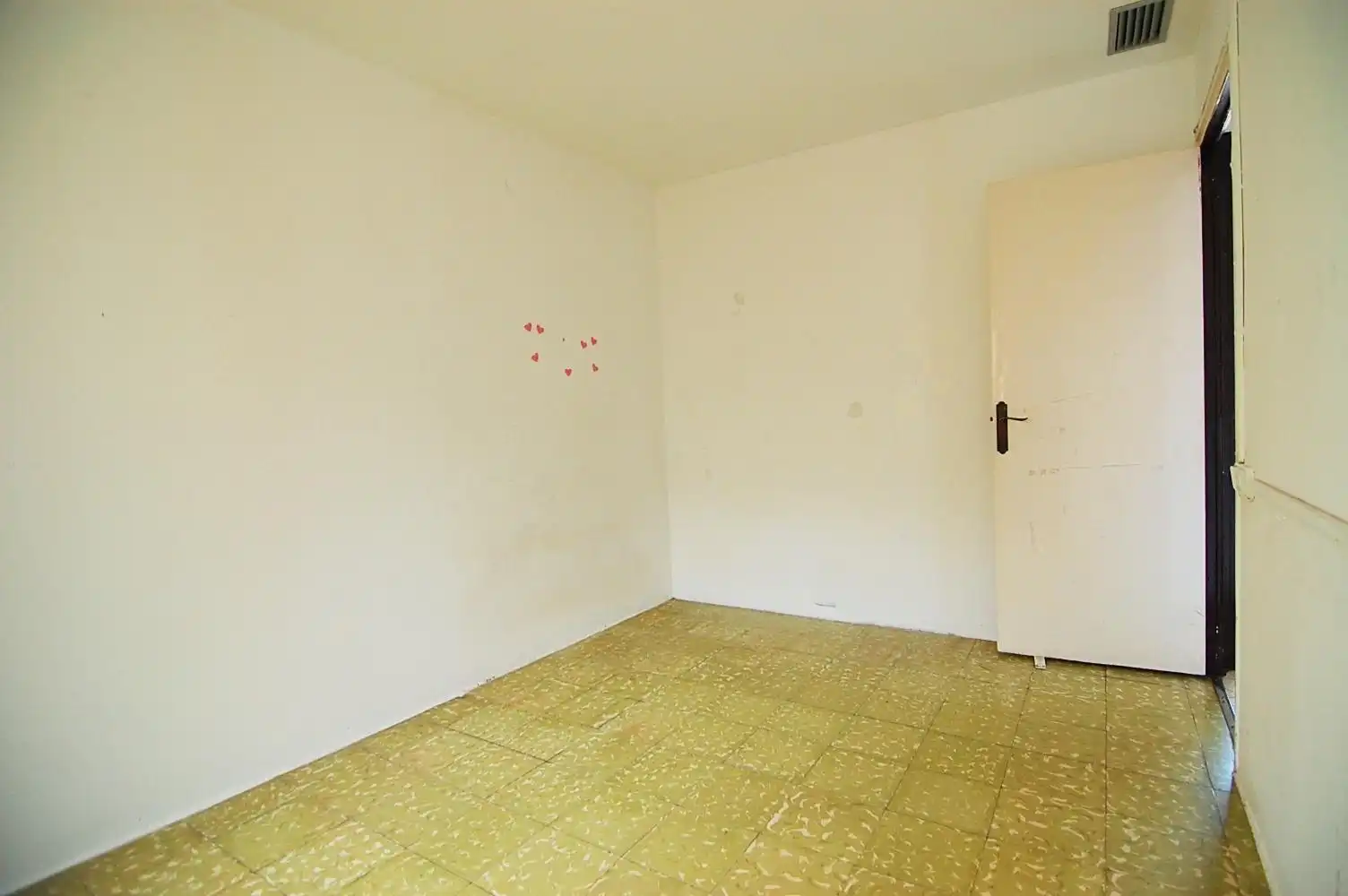 Habitación de Ático en venta en Santa Coloma de Gramenet con Aire acondicionado, Calefacción y Terraza