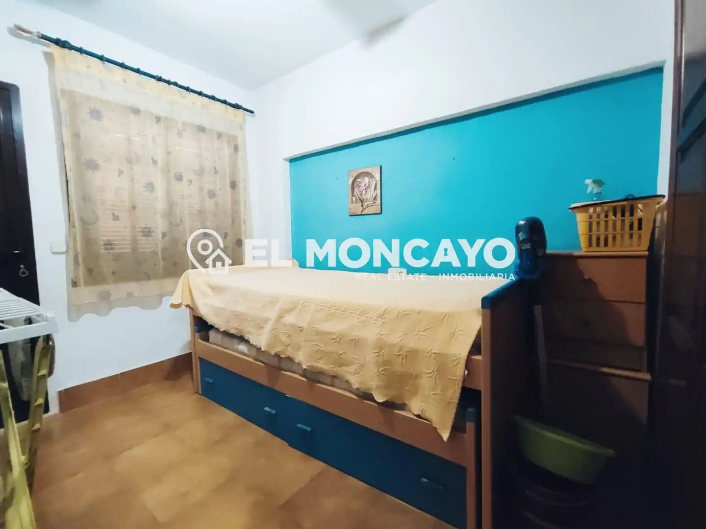 Dormitori de Casa adosada en venda en Guardamar del Segura amb Terrassa, Traster i Moblat