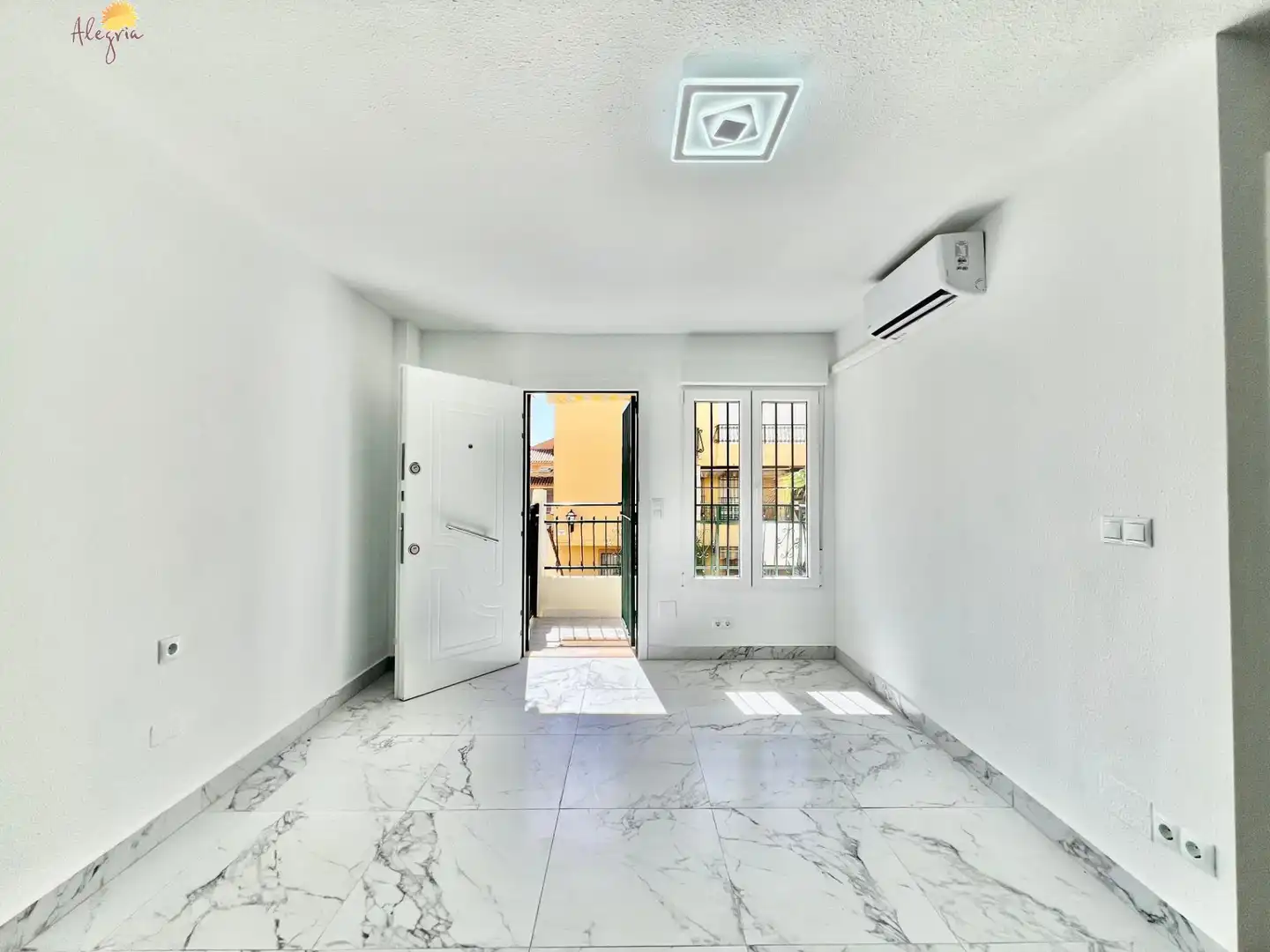 Apartment with terrace for sale in Avenida de don juan de austria, imagen 12