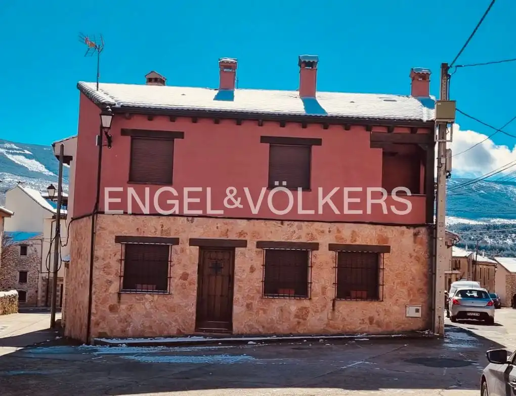 Vista exterior de Casa adosada en venta en Prádena con Calefacción y Terraza