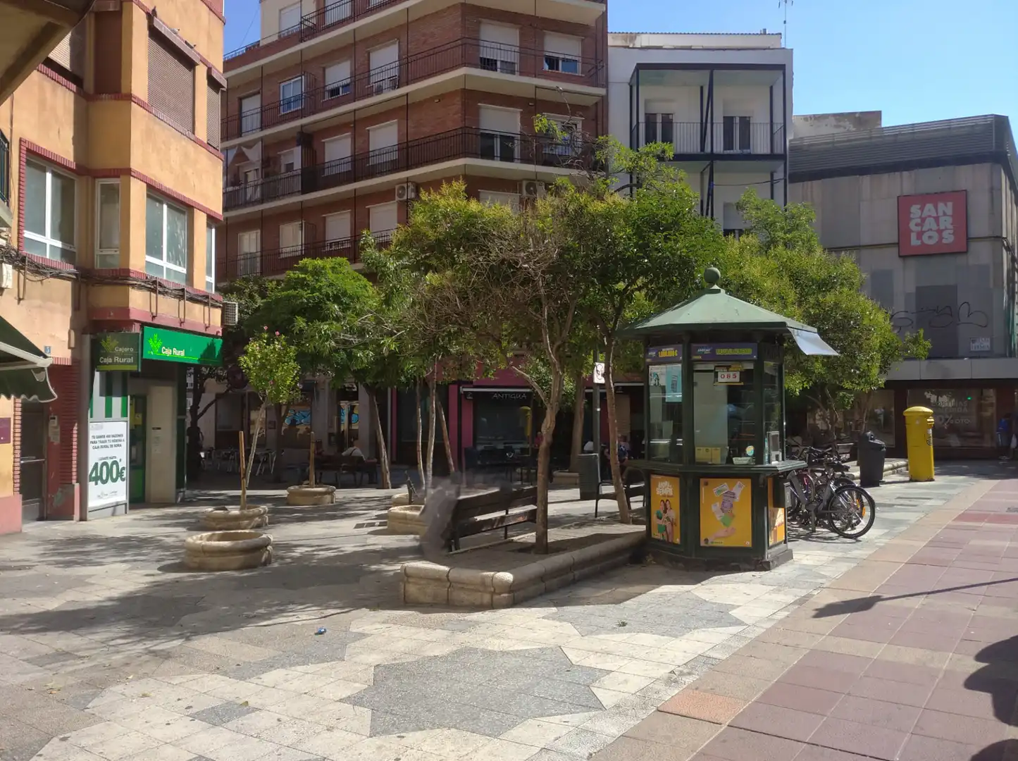 Vista exterior de Local en venda en Zaragoza amb Aire condicionat
