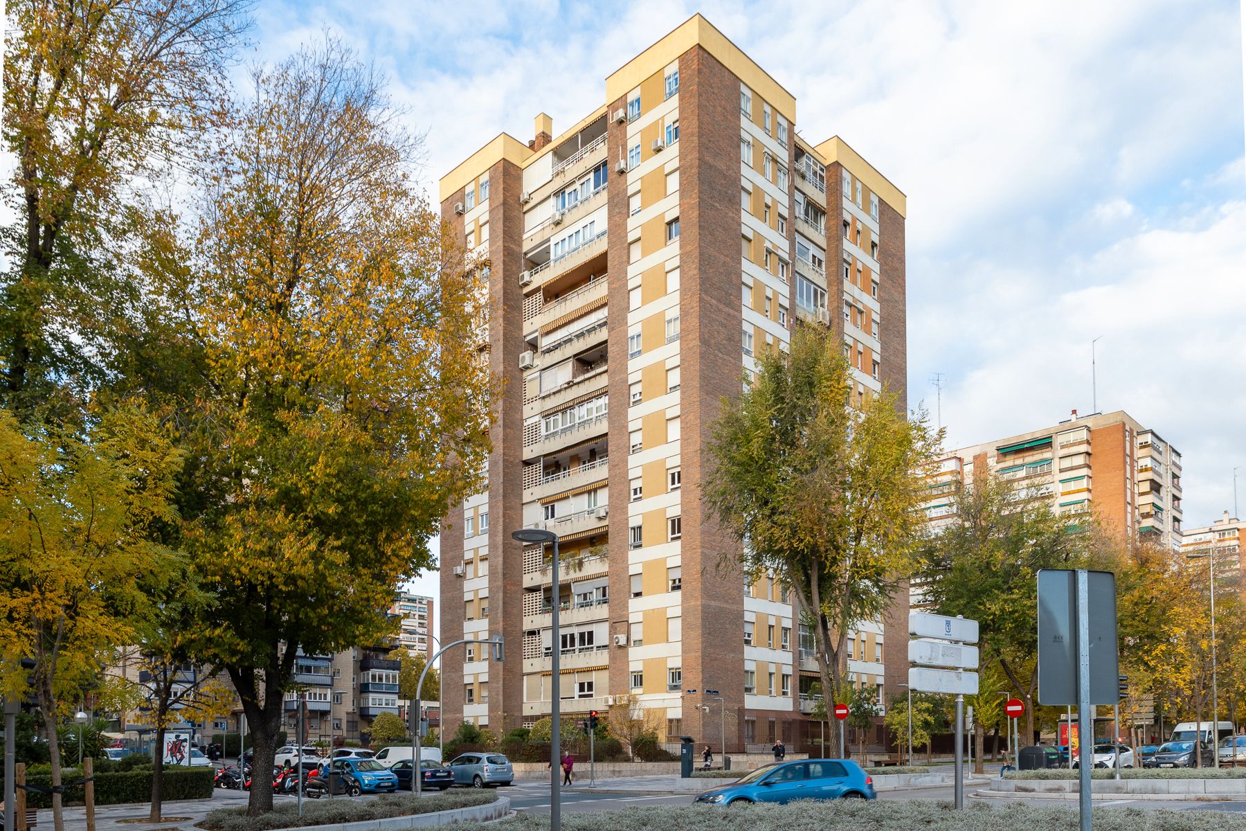 Vista exterior de Apartament en venda en  Madrid Capital amb Calefacció, Parquet i Alarma