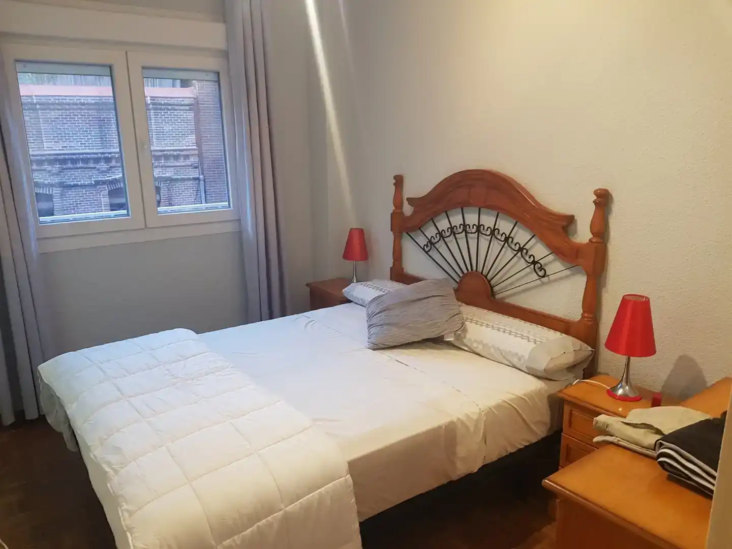 Habitación de Piso en venta en  Madrid Capital con Balcón
