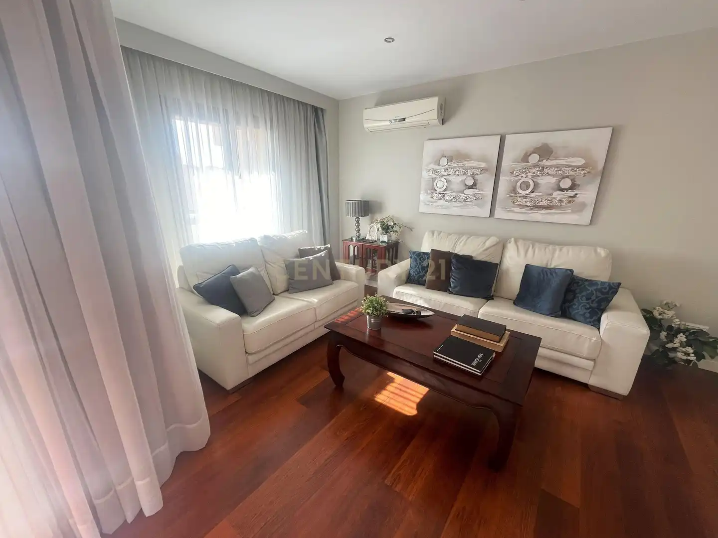 Living room of Flat for rent in Málaga  with Air Conditioner, Oven and Washing machine