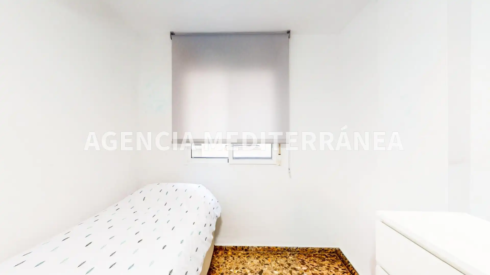 Habitación de Piso en venta en Valencia con Aire acondicionado, Trastero y Balcón