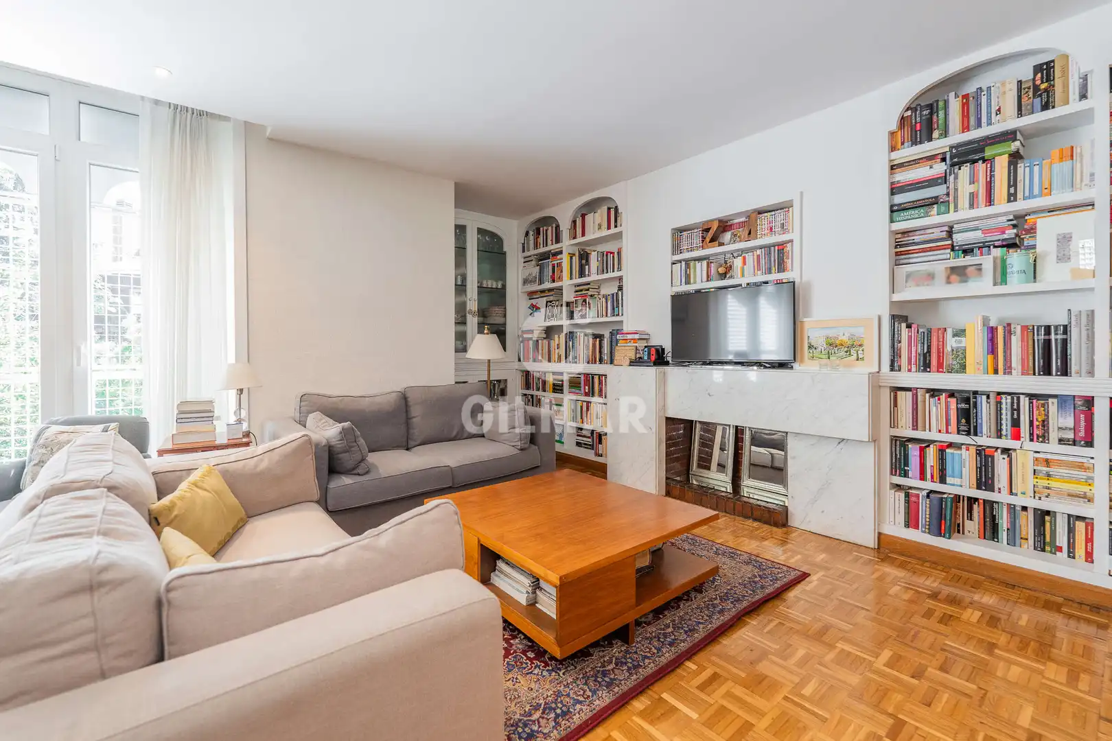 Sala d'estar de Pis en venda en Madrid amb Calefacció, Jardí privat i Traster