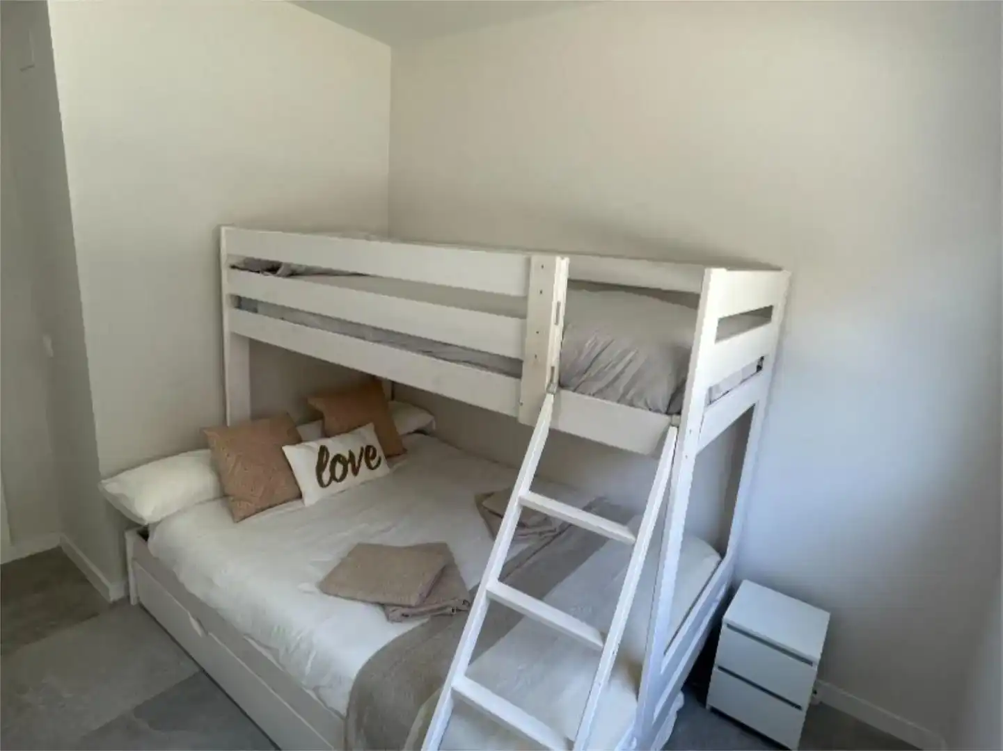 Habitación de Piso en venta en Marbella con Aire acondicionado, Jardín privado y Trastero