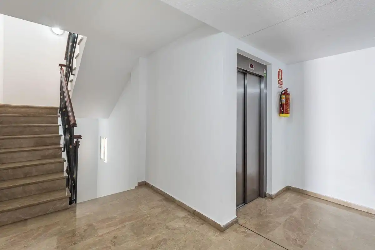 Dachboden zur Miete in Maracena mit Terrasse und Möbliert