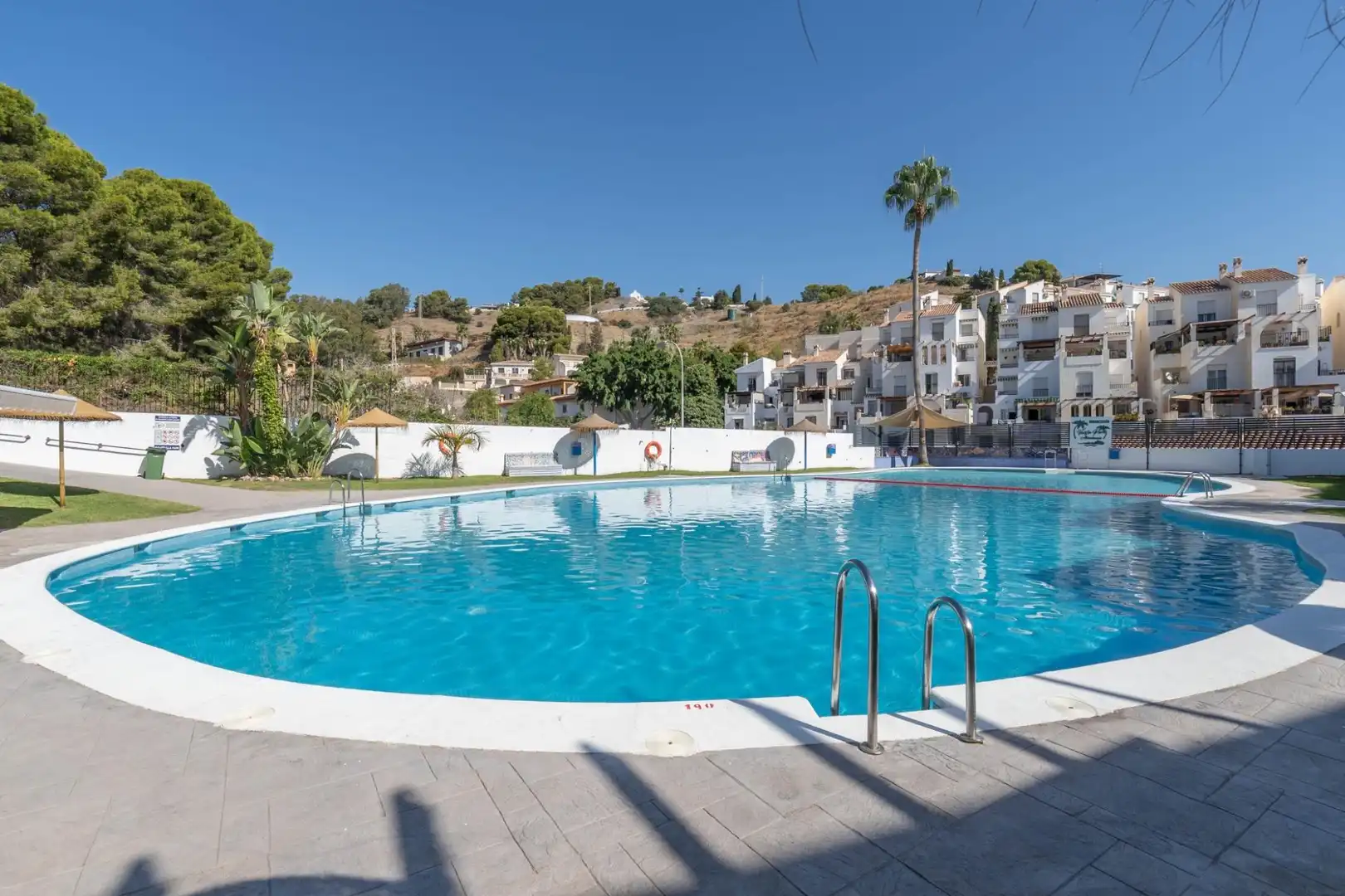 Swimming pool of Houses for sale in Almuñécar  with Private garden, Terrace and Balcony