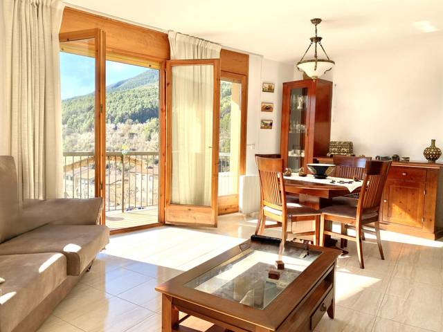 Piso en Venta en Bagà