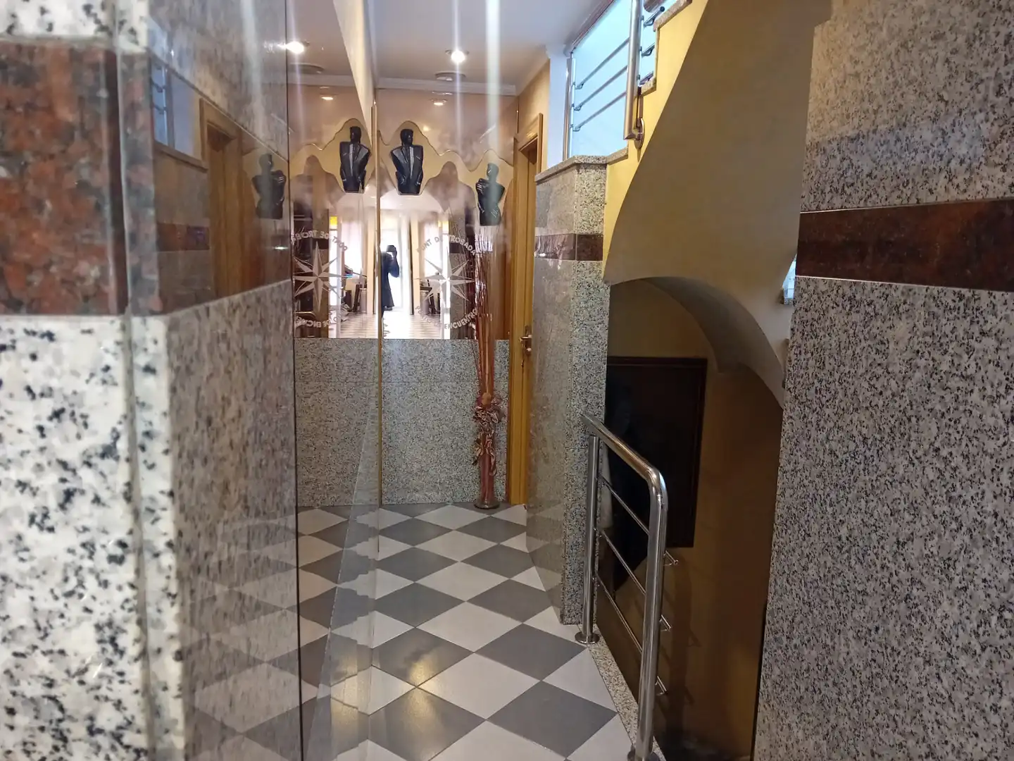Casa adosada en venta en Salt con Calefacción, Terraza y Trastero