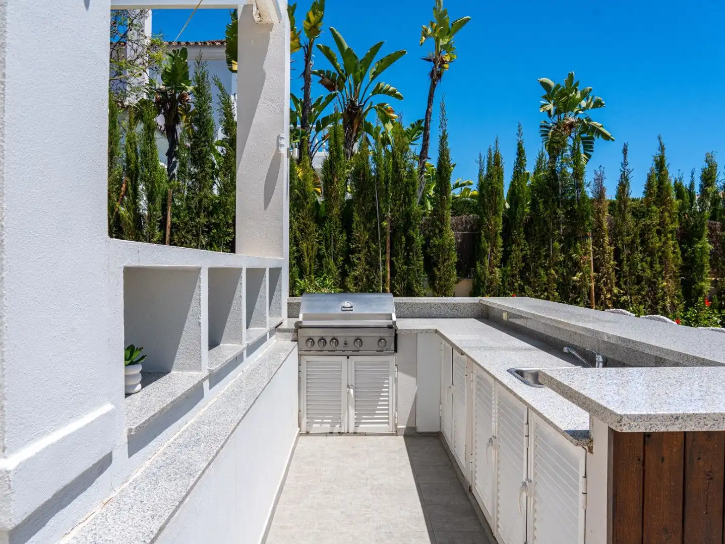Terrassa de Casa o xalet en venda en Marbella amb Aire condicionat, Jardí privat i Terrassa