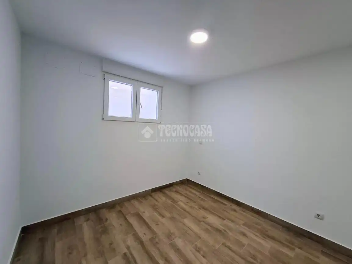 Habitación de Piso en venta en Madrid con Calefacción