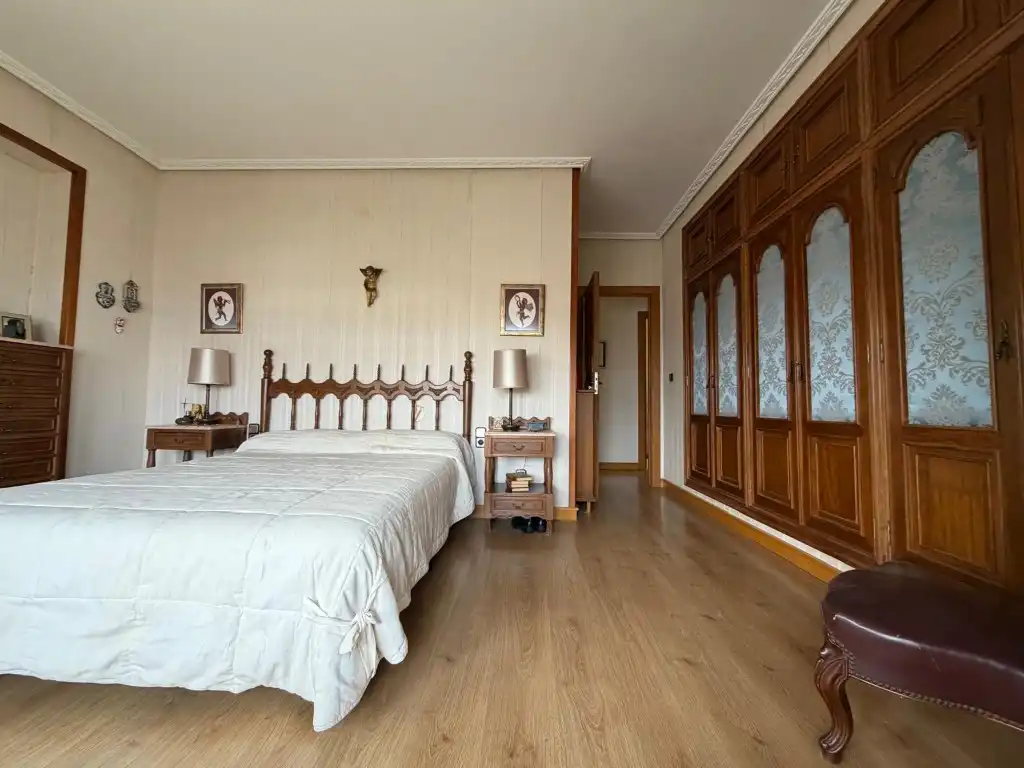 Schlafzimmer von Dachboden zum Verkauf in Segorbe