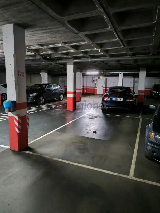 Aparcament de Garatge en venda en Oviedo 