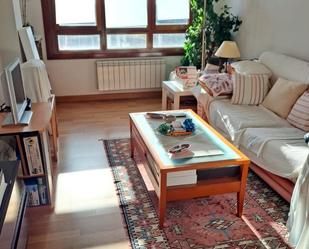 Sala d'estar de Àtic en venda en Valladolid Capital amb Calefacció, Parquet i Terrassa