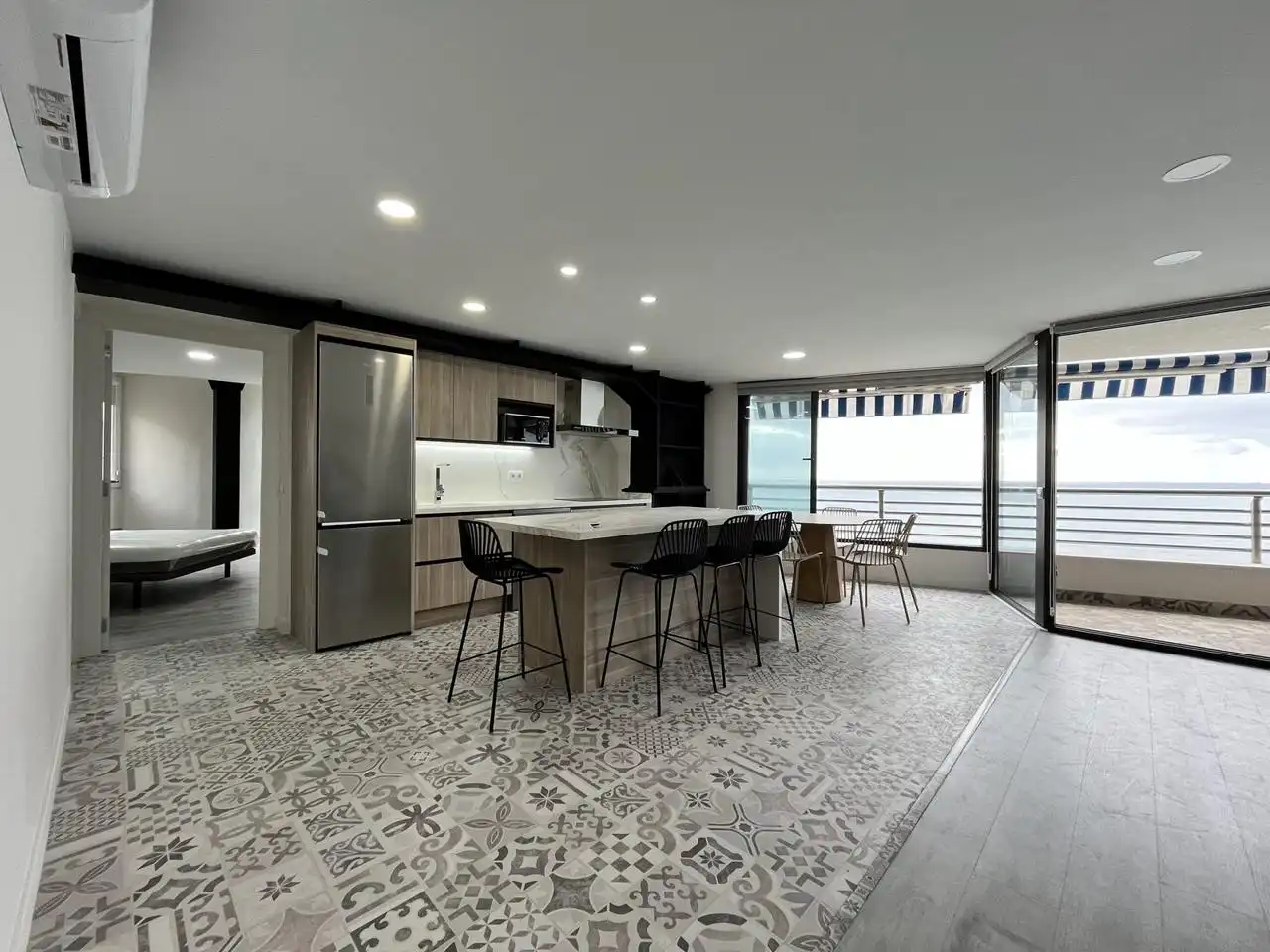 Cocina de Apartamento en venta en Alicante / Alacant con Aire acondicionado, Terraza y Amueblado