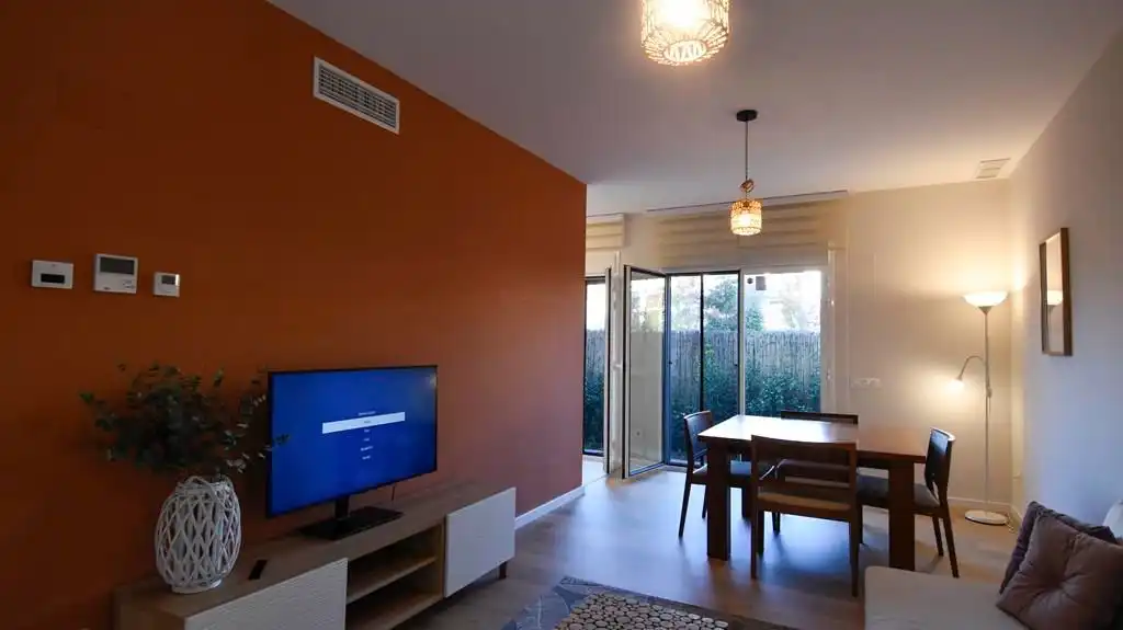 Wohnzimmer von Wohnung zur Miete in Domeny