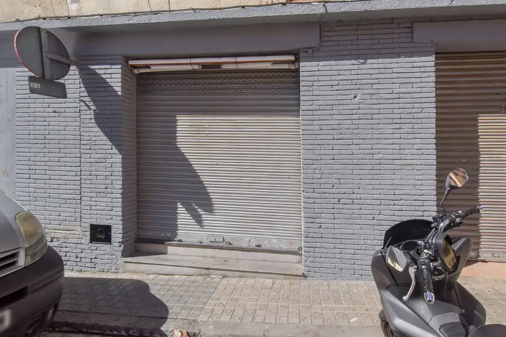 Vista exterior de Local en venta en Mataró