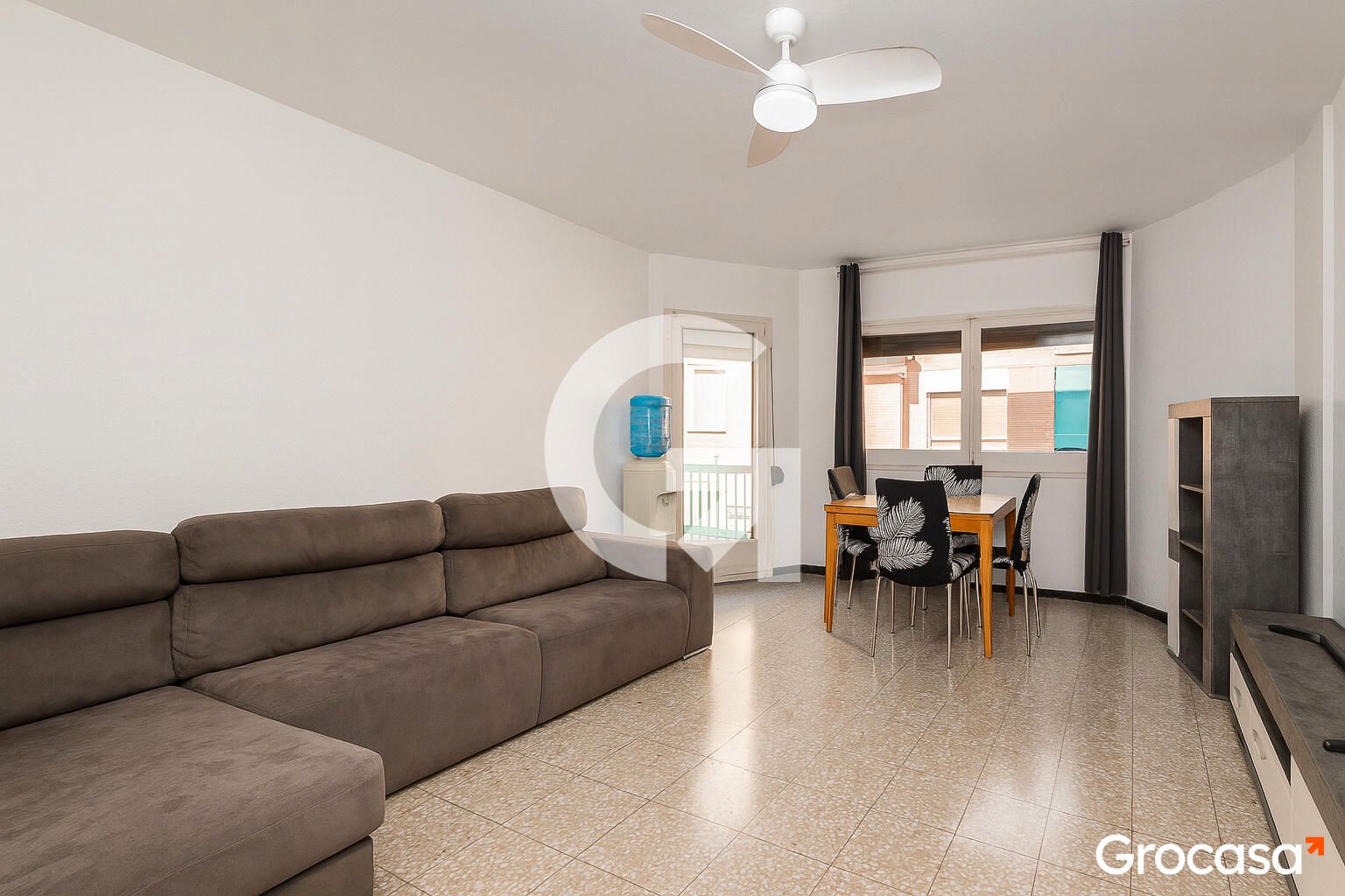 Exterior view of Flat for sale in L'Hospitalet de Llobregat  with Oven and Balcony