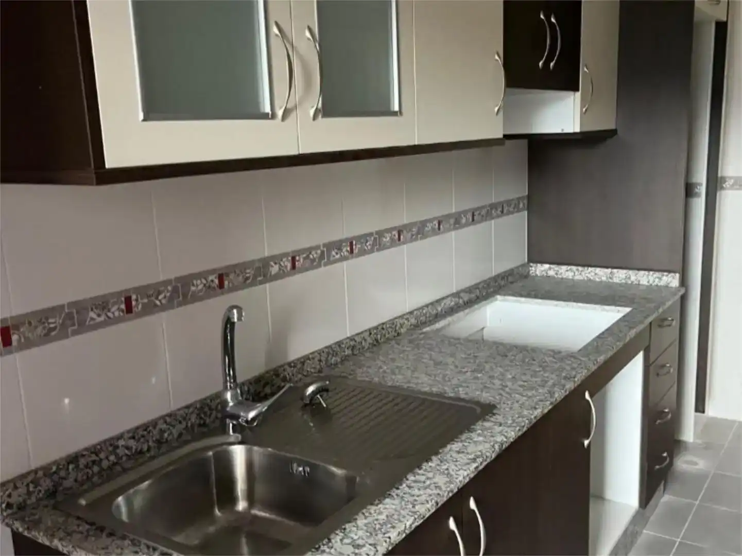 Cuina de Pis en venda en Boiro amb Jardí privat, Parquet i Traster