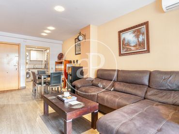 Piso con balcón en venta en Av. d'Ausiàs March
