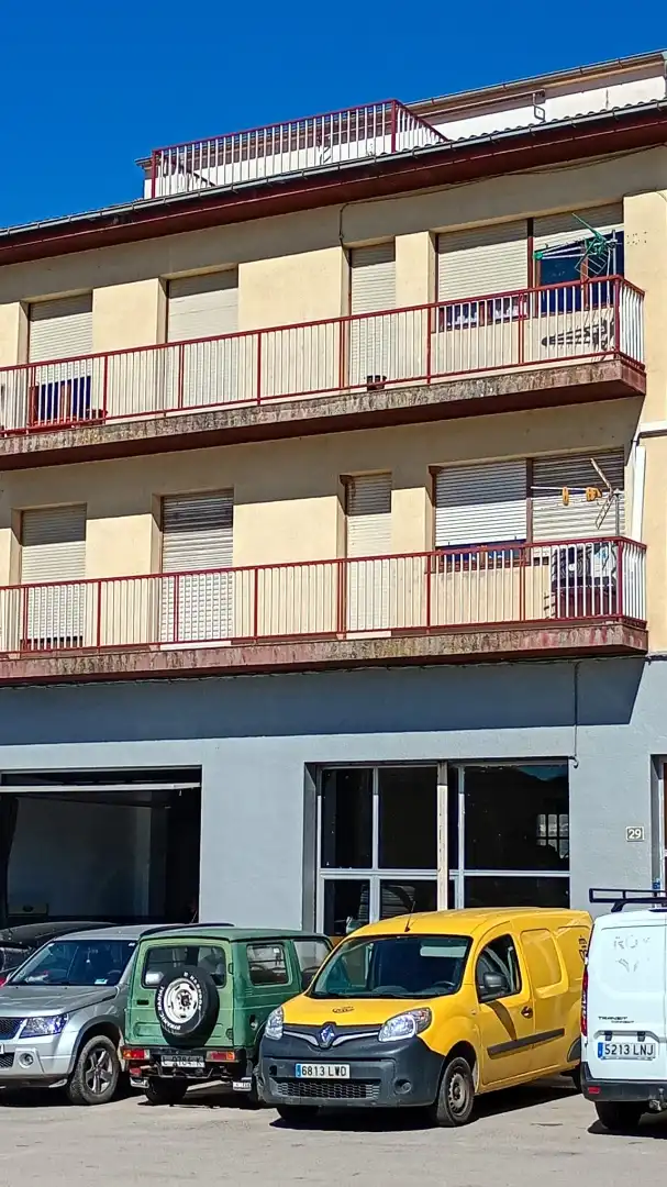 Vista exterior de Pis en venda en Tremp amb Balcó i Alarma